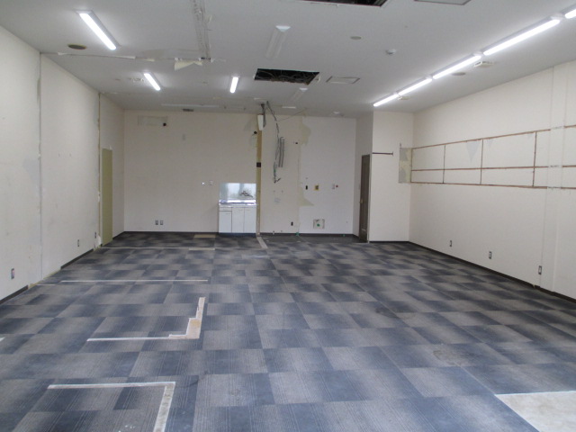 柏原市安堂叮　店舗事務所