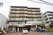 賃料　３３万円（税抜）